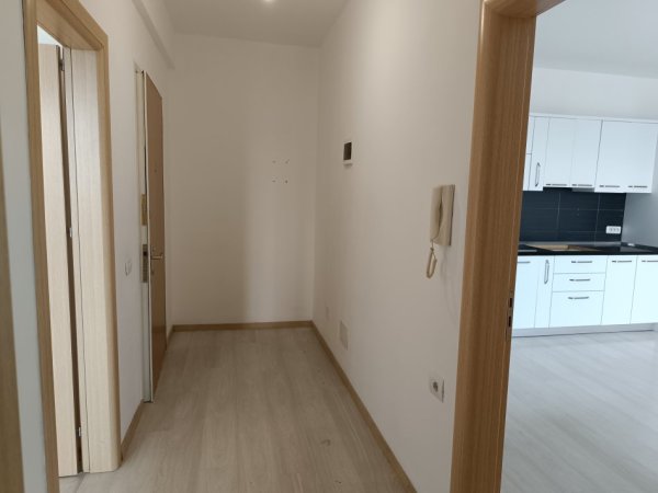 Tirane, jepet me qera apartament 1+1, Kati 7, 79 m² 450 € 