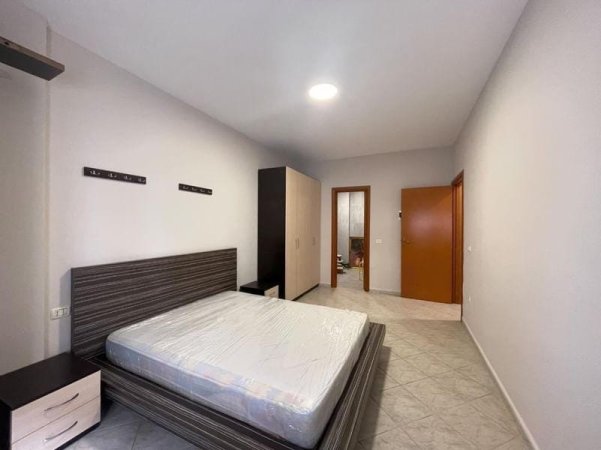 Tirane, jepet me qera apartament 1+1, Kati 4, 67 m² 550 € 