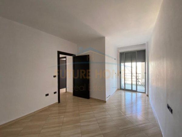 Durres, shitet apartament 1+1, Kati 8, 119 m² 90,000 € 