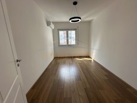 Tirane, jepet me qera 2+1, Kati 6, 106 m² 400 € (unaza e re)