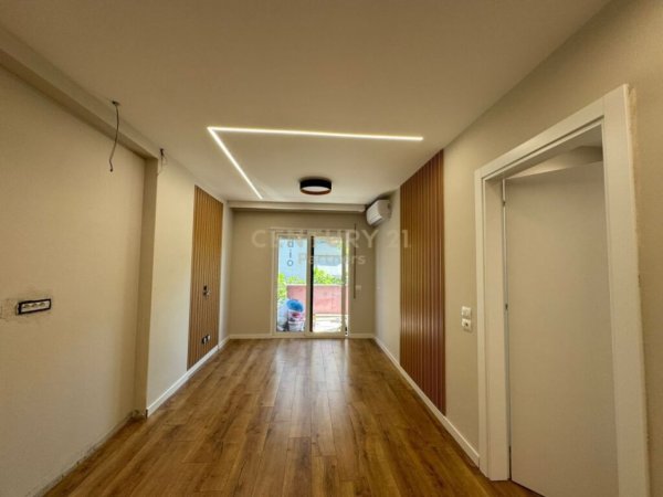 Shqiperi, shitet apartament 2+1+Ballkon, Kati 3, 96 m² 130,000 € (Astir)