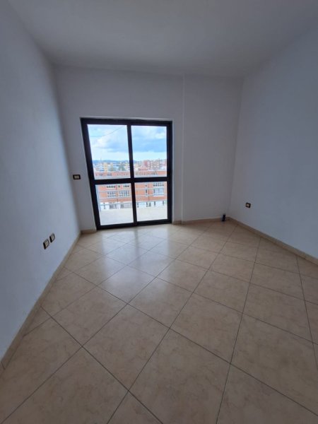 Tirane, shes apartament 2+1+Aneks+Ballkon, Kati 5, 120 m² 1300 € /m (Don Bosko)