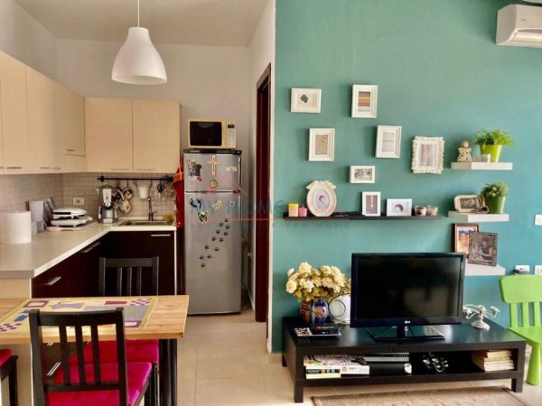 Tirane, shitet apartament 1+1+Ballkon, Kati 9, 48 m² 82,000 € (Ish Fusha Aviacionit)