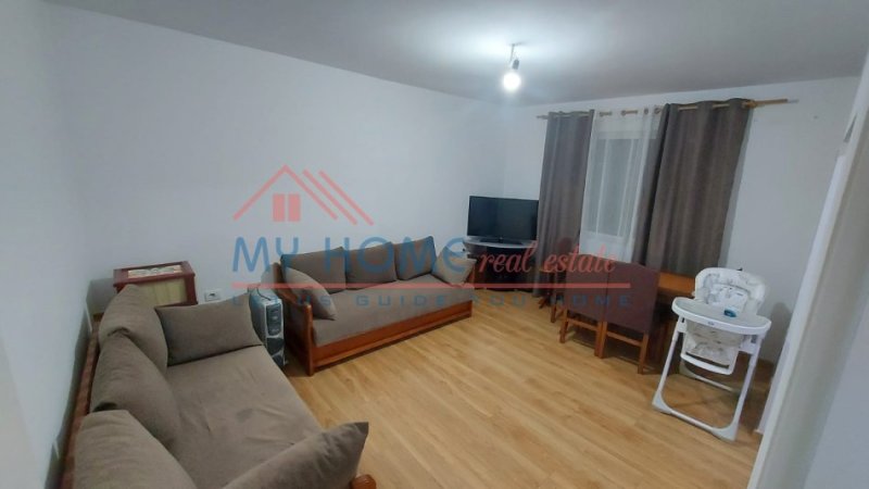 Tirane, shitet apartament 1+1+Ballkon, Kati 4, 60 m² 77000 € (Rruga Niko Avrami)