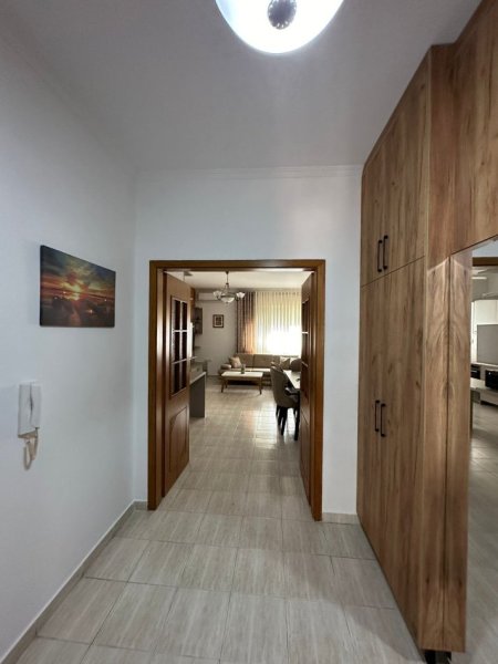 Tirane, jepet me qera apartament 2+1, Kati 5, 100 m² 500 € (5 maji)