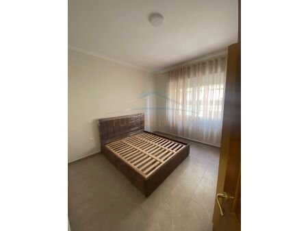 Tirane, jepet me qera apartament 1+1, Kati 3, 70 m² 550 € (Rruga Bilal Sina, Liqeni)