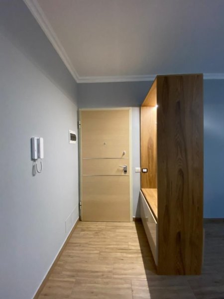 Tirane, jepet me qera apartament , Kati 1, 67 m² 600 € (Ish Stacioni Trenit)
