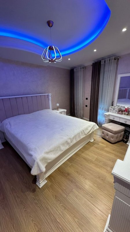 Tirane, shitet apartament 2+1+Ballkon, Kati 4, 104 m² 220,000 € 