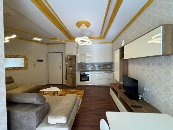 Tirane, jepet me qera apartament 2+1, , 70 m² 600 € (Liqeni i Thate)