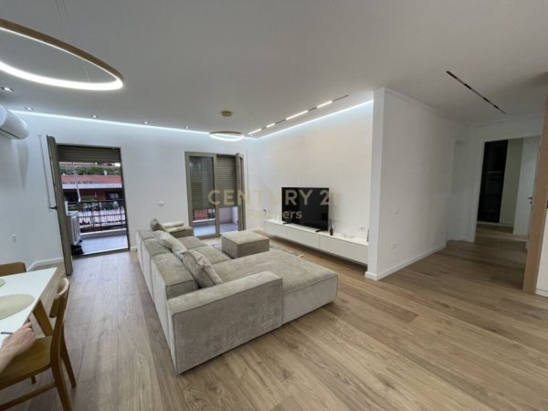 Tirane, jepet me qera apartament 2+1, Kati 7, 119 m² 1,500 € (Ish Parku partners93317)