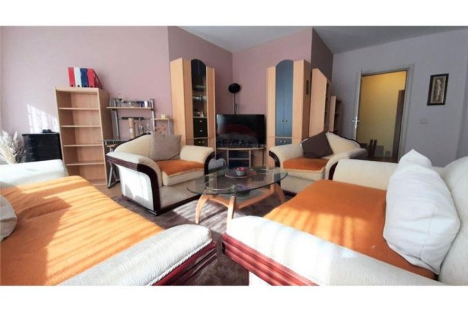 Tirane, jepet me qera apartament 2+1, Kati 4, 117 m² 650 € (Shkolla Partizani)