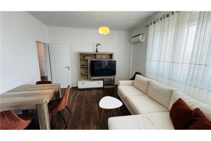 Tirane, jepet me qera apartament 2+1, Kati 6, 92 m² 800 € (Rruga e Durresit)