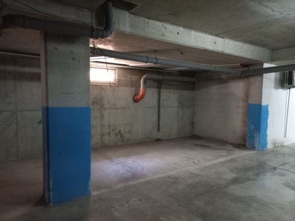 Tirane, shitet garazh , Kati -1, 15 m² (Bulevardi i Ri)