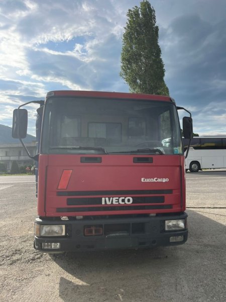 Lezhe, shes Kamioncine Kamioncine Iveco , Nafte, e kuqe, , Klima, 92 kW (125 PS) 1 km, 9,500 €