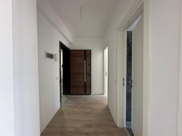 Tirane, shitet apartament 1+1+Ballkon, Kati 7, 63 m² 103,000 € (Xhamlliku)