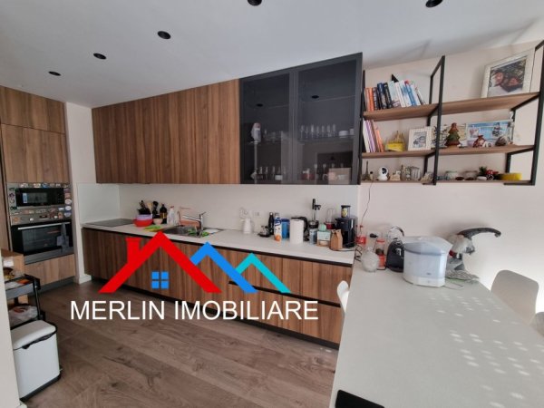 Shqiperi, shitet apartament 2+1, Kati 4, 100 m² 250,000 € 