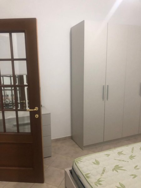 Tirane, jepet me qera apartament 1+1, , 65 m² 350 € (KOPSHTI ZOOLOGJIK)