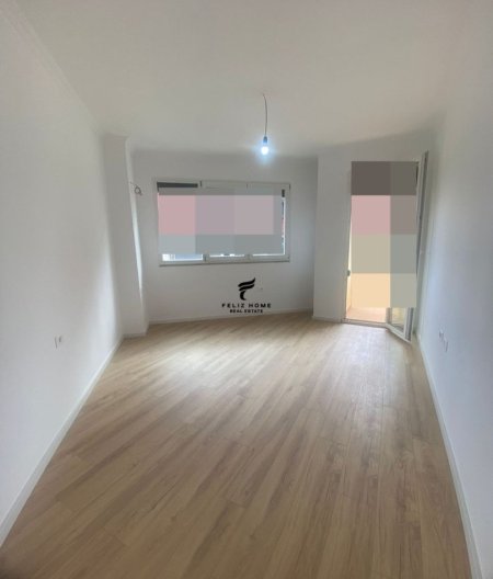 Tirane, shitet apartament 1+1+Ballkon, Kati 5, 70 m² 135,000 € (XHAMIA E TABAKEVE)