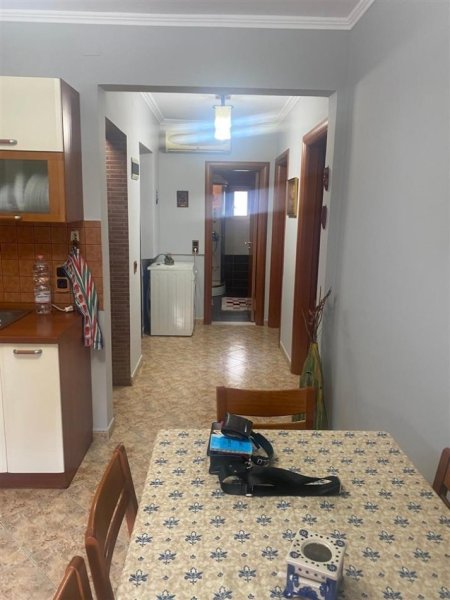 Tirane, jepet me qera apartament 3+1, , 80 m² 600 € (MIINE PEZA)
