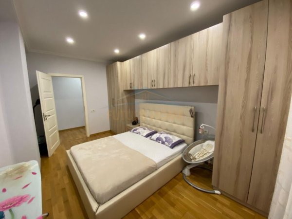 Tirane, shitet apartament 2+1, Kati 8, 107 m² 145,000 € (Unaza e Re)