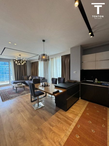 Tirane, jepet me qera apartament 2+1, Kati 1, 130 m² 1,500 € (Qendër) TT 883