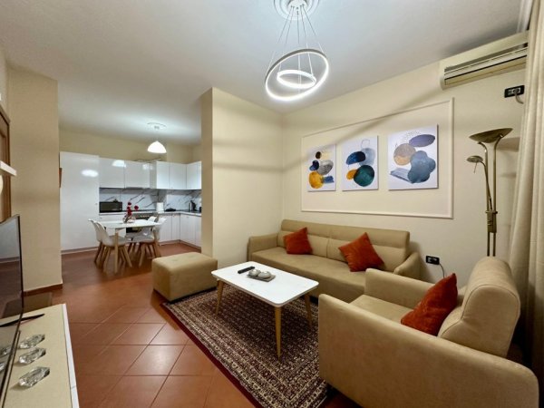 Tirane, jepet me qera apartament 2+1+Ballkon, Kati 7, 84 m² 750 € (Rruga Sami Frasheri)
