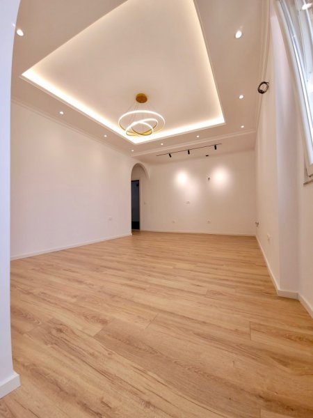 Tirane, shitet apartament 1+1+Aneks+Ballkon, Kati 7, 58 m² 120,000 € (Zogu i Zi)