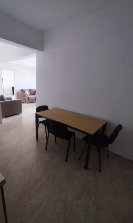 Fier, jepet me qera apartament+verande | Penthouse 2+1+Ballkon, Kati 9, 160 m² 250 € 