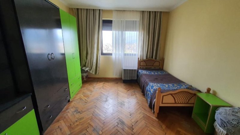 Tirane, jepet me qera apartament 3+1, Kati 5, 100 m² 350 € (Shkolla e Bashkuar)