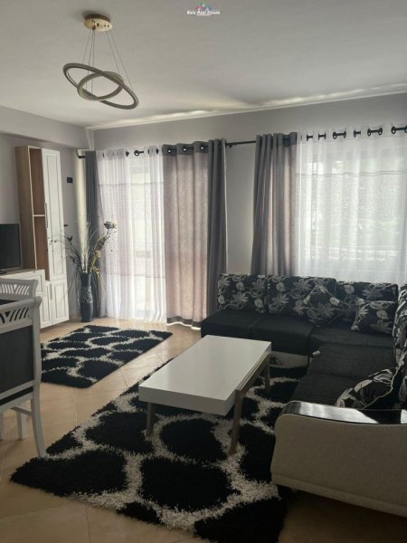 Tirane, shes apartament 2+1 Kati 2, 106 m² 120.000 Euro (yzb)