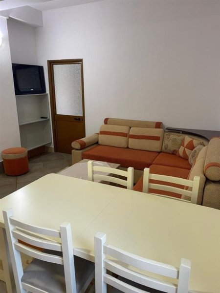 Tirane, jepet me qera apartament 1+1, , 60 m² 350 € (Ne Selite)