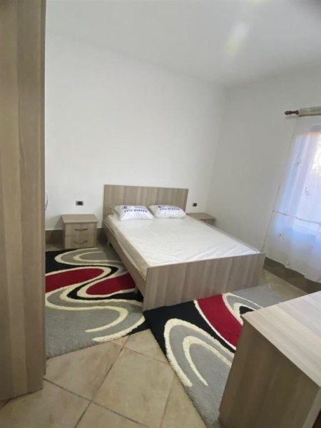 Tirane, jepet me qera apartament 1+1, Kati 1, 69 m² 300 € (SELITE)