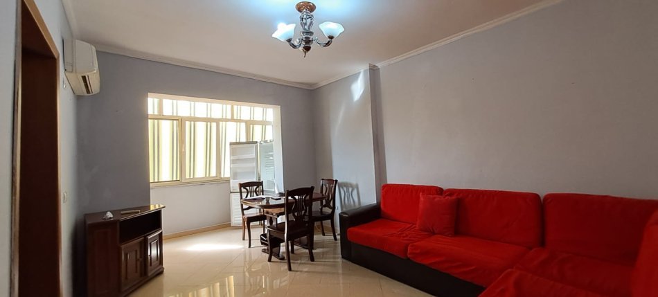 Tirane, shes apartament 1+1, Kati 4, 53 m² 76,000 € (Rr. Kongresi i Manastirit)