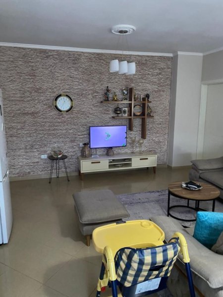 Tirane, shitet apartament 3+1, Kati 4, 144 m² 125,000 € (institut)