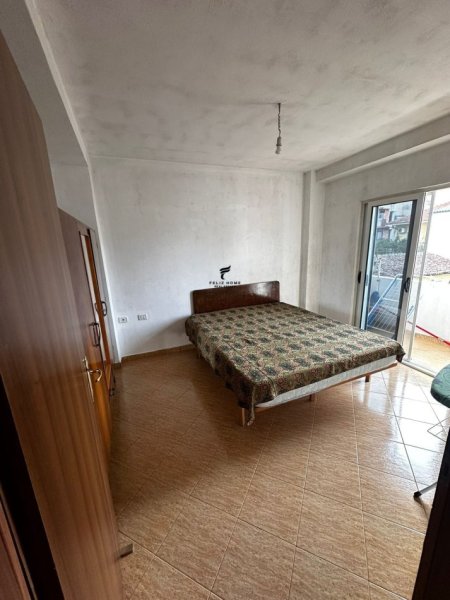 Tirane, shitet apartament 3+1+Ballkon, Kati 3, 99 m² 95,000 € (MATERNITETI I RI)