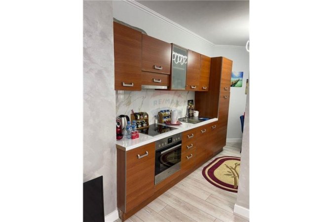Tirane, jepet me qera apartament 1+1, Kati 5, 70 m² 700 € (rruga Kosovareve)