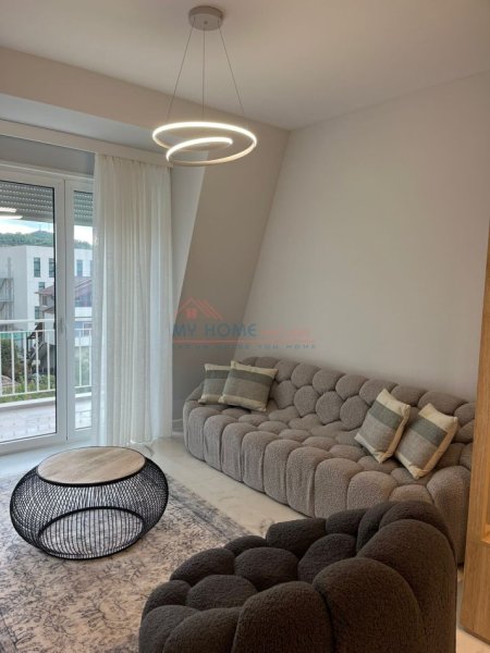 Tirane, jepet me qera apartament 2+1+Ballkon, Kati 3, 90 m² 1,200 € (Joy Residence)