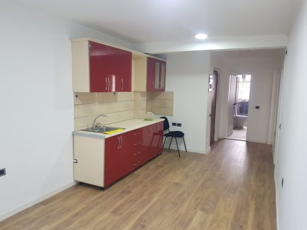 Qera, Ambient Komercial, 21 Dhjetori, Tiranë - 600€ | 73 m²