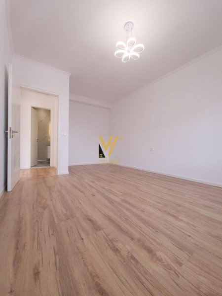 Tirane, shitet apartament 2+1+Ballkon, Kati 7, 95 m² 210,000 € (ZOGU I ZI)
