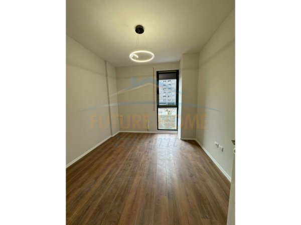 Tirane, shitet apartament 2+1+Ballkon, Kati 2, 106 m² 175,000 € (Sadik Petrela)