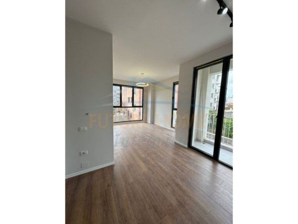 Tirane, shitet apartament 2+1+Ballkon, Kati 2, 106 m² 175,000 € (Sadik Petrela)