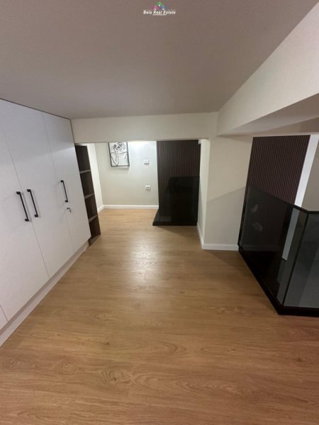 Tirane, jepet me qera apartament duplex 1+1, Kati 1, 50 m² 800 € (myslym shyri)