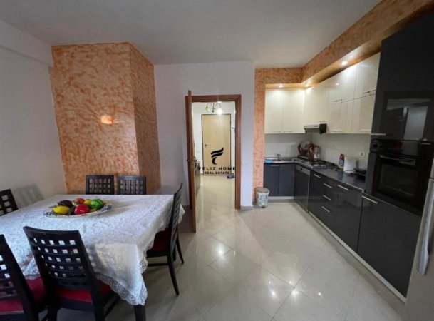 Tirane, jepet me qera apartament 2+1+Ballkon, Kati 2, 100 m² 450 € (KODRA E DIELLIT)