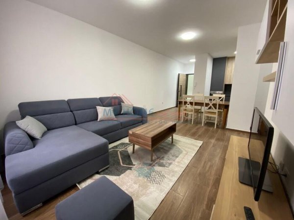 Tirane, shitet apartament 3+1+Ballkon, Kati 3, 112 m² 192,000 € (Astir)
