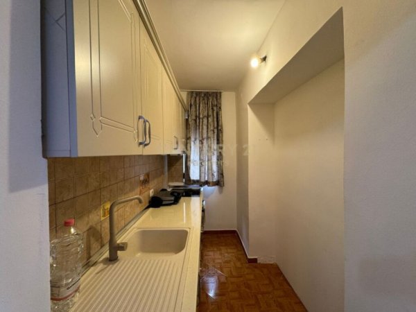 Tirane, shitet apartament 1+1, Kati 1, 56 m² 850,000 € (Oxhaku)