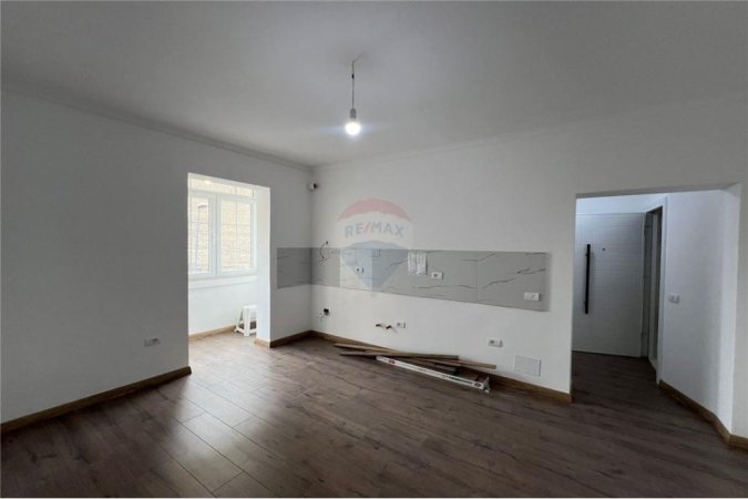 Tirane, shitet apartament 1+1, Kati 2, 57 m² (Rruga e Kavajes - 21 Dhjetori, Shqipëri)