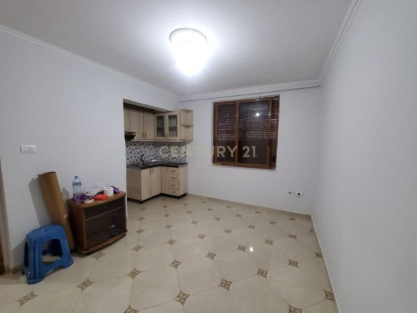 Tirane, shitet apartament 1+1, Kati 1, 54 m² 66,000 € (Kinostudio)