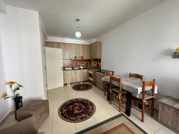 Tirane, jepet me qera apartament 1+1, Kati 3, 90 m² 420 € (Ozone, Astir)