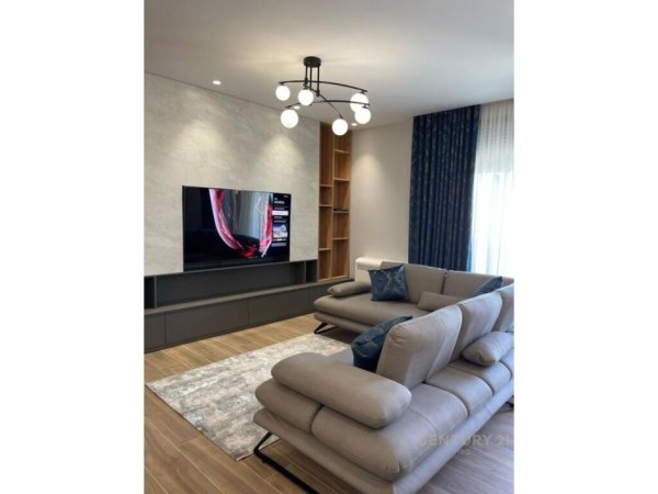 Tirane, jepet me qera apartament 2+1+Ballkon, Kati 2, 104 m² 1,500 € (Rezidenca Teg)