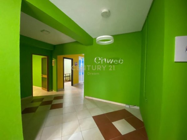 Tirane, jepet me qera zyre , Kati 1, 170 m² 900 € (Myslym Shyri)